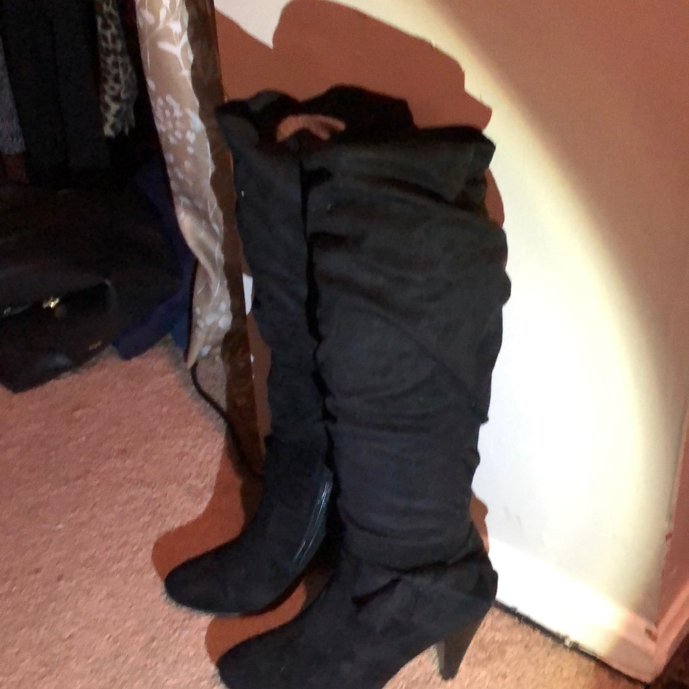 High Heeled Boors w/zipper access